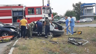 Тежка катастрофа между джип и кола в Ямбол