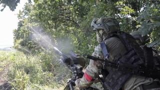 Руските военни твърдят че са унищожили три пикапа и микробус