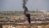 Убити и ранени палестинци при сблъсъци на границата на Израел с Газа