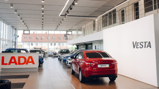 АвтоВаз ще прави нови модели Lada, по-малко зависими от вносни части