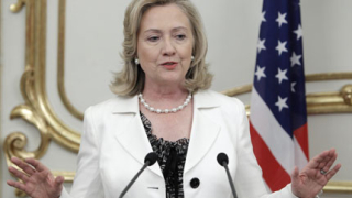 Хилари Клинтън заминава на обиколка в Африка