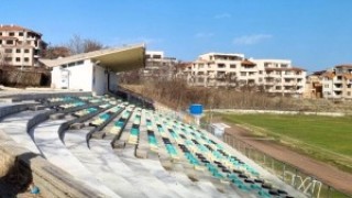 От Oбщина Асеновград ще монтират 2000 неупотребявани седалки на стадион