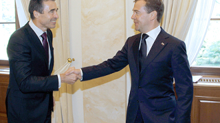 Русия и НАТО отложиха щита с година