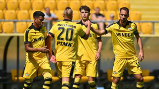 ФИФА вдигна забраната на Ботев Пловдив да картотекира нови играчи