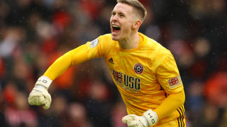 Манчестър Юнайтед ще остави вратаря си Дийн Хендерсън да играе