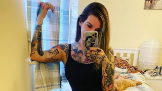 Жената с най-много татуировки, посветени на Еминем