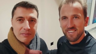 Две от звездите на световния футбол носещи екипа на германския