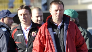 Стойчо Младенов се завърна в България след като вчера бе