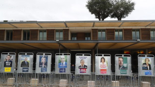 Франция избира президент коментира в Монд Изборите започват в 8 часа