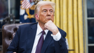 Китай обвини президента на САЩ Доналд Тръмп че налива масло