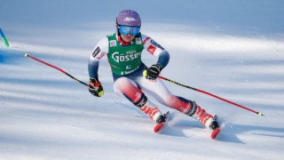 Френската скиорка Теса Уорли претърпя операция на дясното коляно съобщи