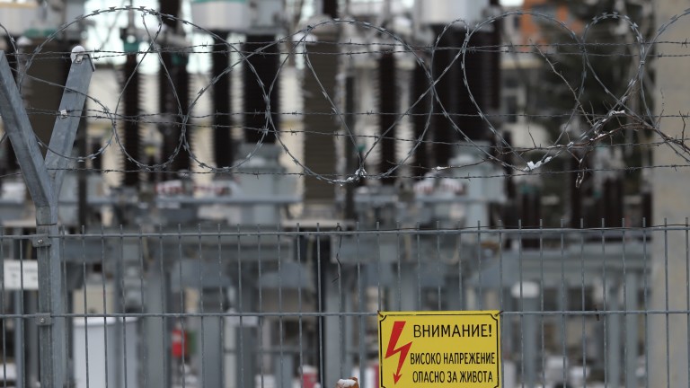 Компенсациите заради скъпия ток продължават до края на декември