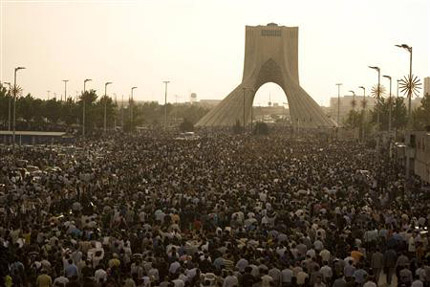 Бунтовете в Техеран взеха нови жертви