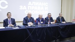 Четирима съпредседатели ще ръководят АПС, Доган остава почетен председател