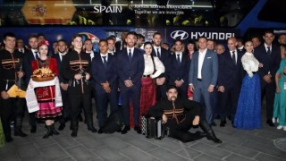 Испанският национален отбор по футбол пристигна в Русия снощи Ла