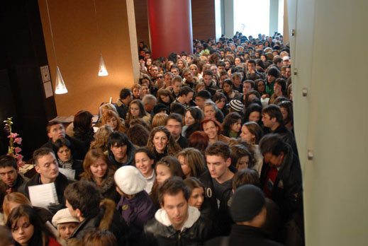 Кой трябва да спечели Music Idol?