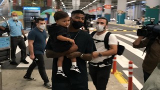 Левият защитник Патрик ван Аанхолт подписа официално 3 годишен договор с