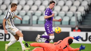 Защитникът на Ювентус Матайс де Лихт също е заразен с