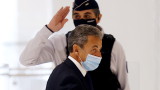  Саркози наказан на година затвор плюс две години условно 
