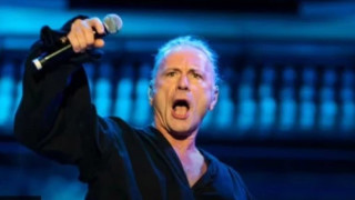 Брус Дикинсън емблематичният вокалист на Iron Maiden подготвя нов седми