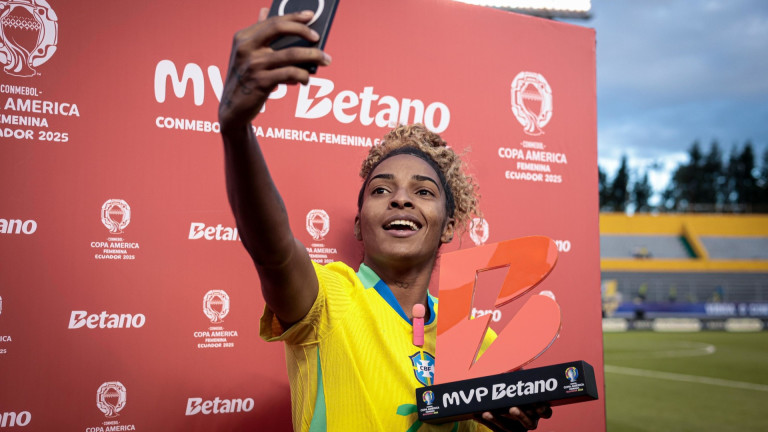 Снимка с наградата MVP Betano по време на мач от CONMEBOL Copa América Femenina 2025™
