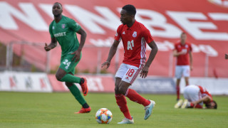 Левият бек на ЦСКА Брадли Мазику вкара третия си гол