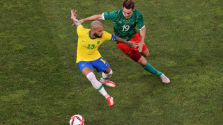 Бразилия победи Мексико след изпълнение на дузпи и се класира