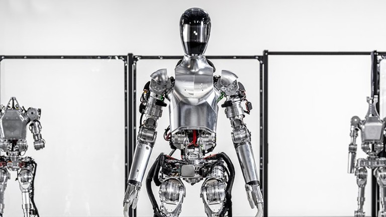 Microsoft и OpenAI наливат милиони в компания, която ще се изправи срещу Мъск