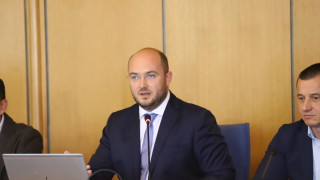 Нова услуга влизаща от днес представи Столична община Паркиращите в