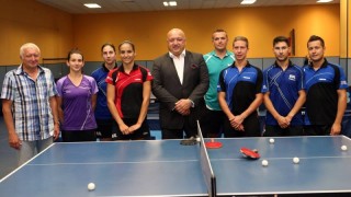 Министър Красен Кралев се срещна с националите по тенис на маса