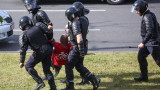 Полицията в Беларус стреля по протестиращи