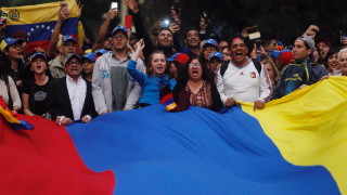 Във Венецуела продължават многохилядните протести срещу Николас Мадуро стигна