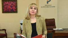 Ковачева иска МОН да се погрижи за психиката на децата при онлайн обучение