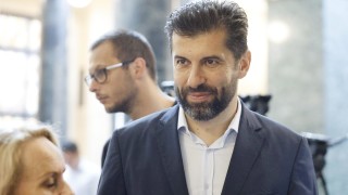 Бившият премиер Кирил Петков отговори на бившият президент Румен Радев