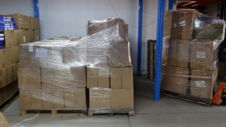 Иззеха 11 палета с перилни препарати с лога на различни