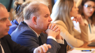 Депутатите от Комисията по правни въпроси се съобразиха с наложеното