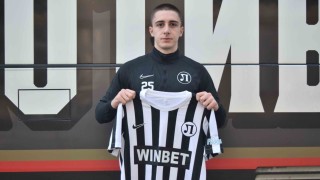 Локомотив (Пловдив) подписа с Христо Иванов