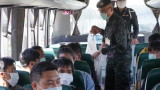 Евакуират стотици тайландци от Мианмар през Китай на фона на тежки боеве