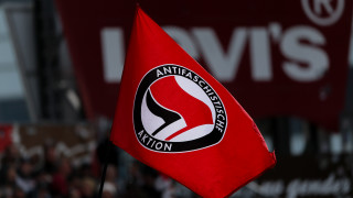 САЩ гонят крайнолевите, Европа – "крайнодесните"