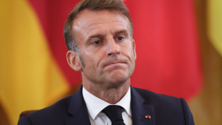 Френският президент Еманюел Макрон призова учениците от гимназиите да изключат