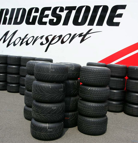 Бриджстоун обеща равенство на тимовете