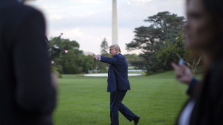 Президентът на САЩ Доналд Тръмп обяви нови санкции срещу Иран