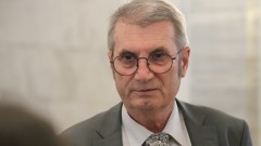 Хинков няма намерение да подава оставка