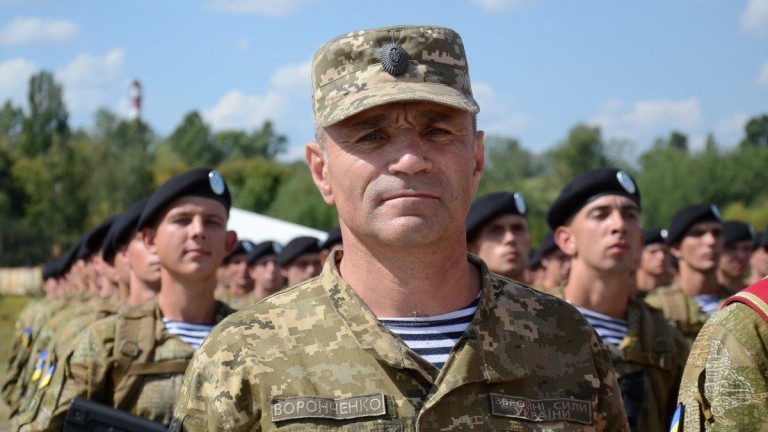 Командващият военноморските сили на Украйна адмирал Игор Воронченко предложи себе