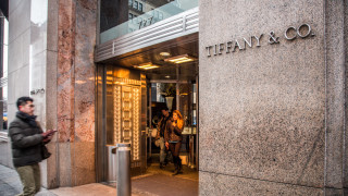 LVMH и Tiffany amp Co започват разговори за най голямото придобиване