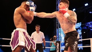 Маркос Карвало Бразилия спечели с единодушно съдийско решение срещу Йохан Кофи