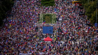 Хиляди поддръжници на проруска чешка опозиционна партия се събраха в