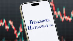 Berkshire Hathaway има $400 милиарда кеш - какви акции купува?