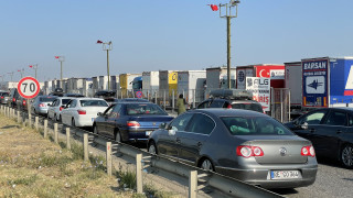 Интензивен е трафикът в края на последния работен ден преди