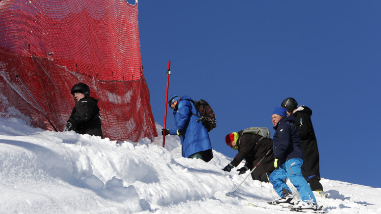 Дамското спускане валидно за Световната купа по ски-алпийски дисциплини, което